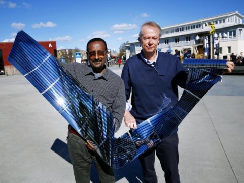 ساخت نازکترین پنل های خورشیدی درکشور چین